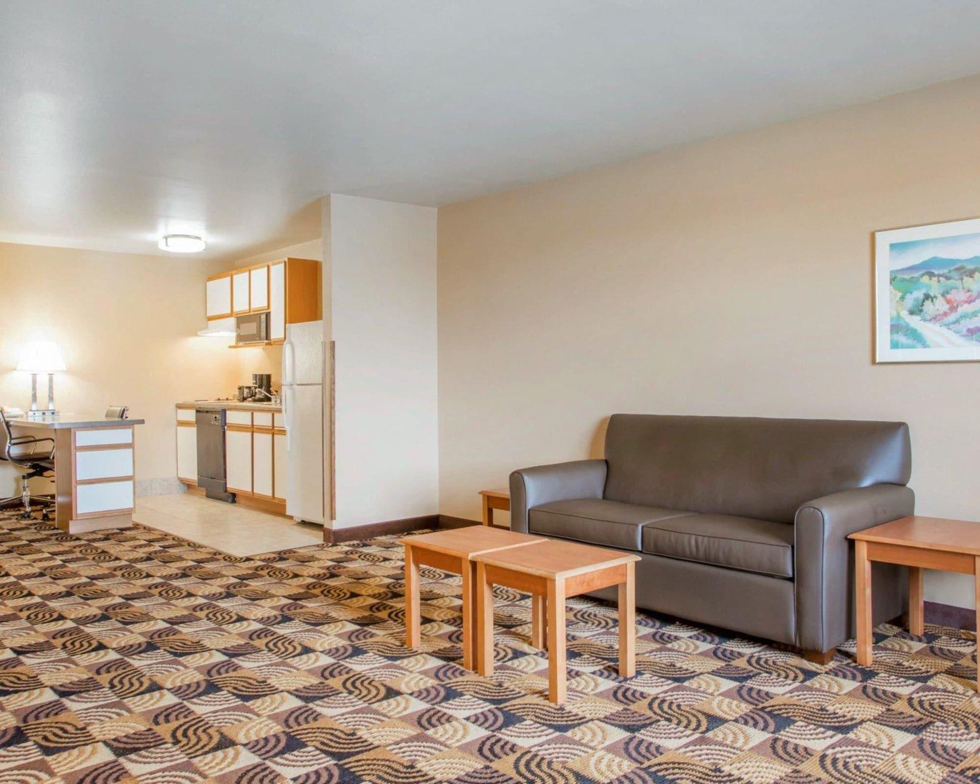 Hawthorn Suites By Wyndham Oak Creek/Milwaukee Airport Esterno foto